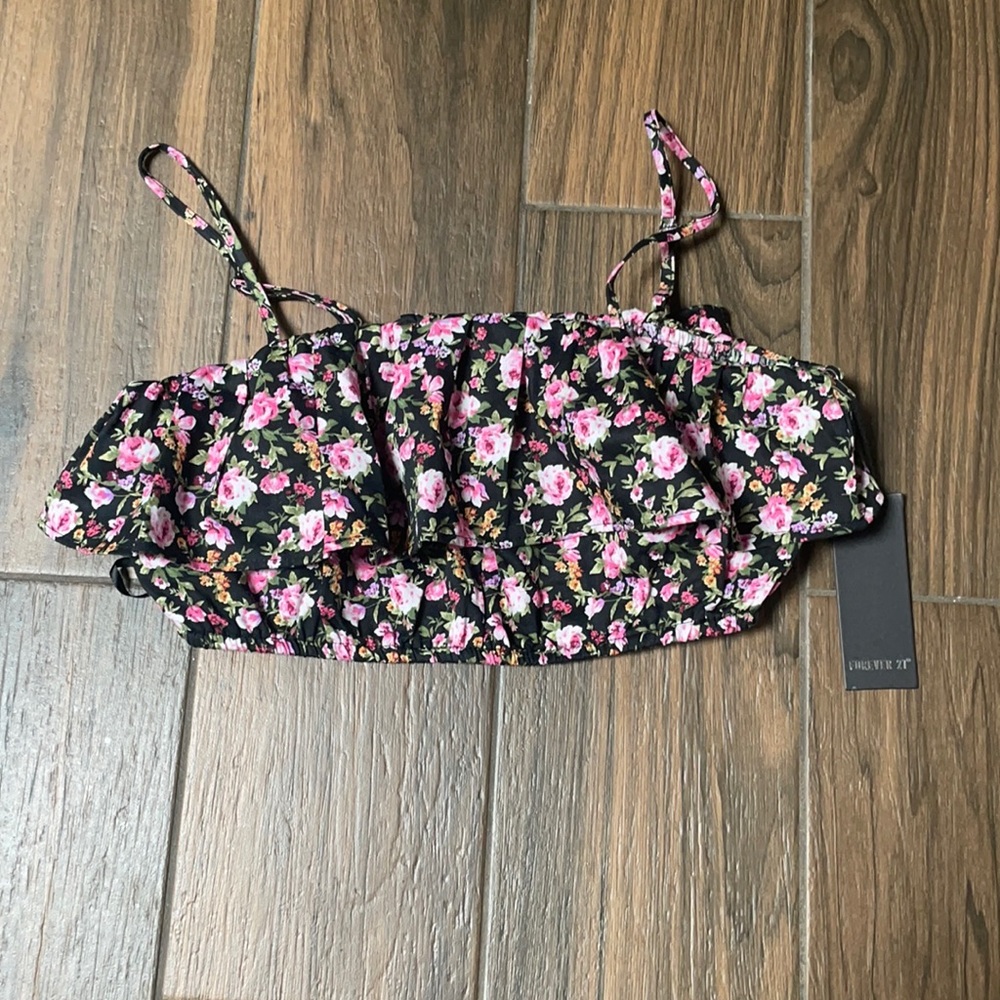 Forever 21 floral cropped tank. Size small